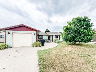 1917 19th Ave W, Williston, ND, 58801