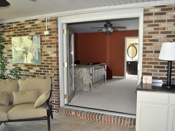 master bedroom & all-season r