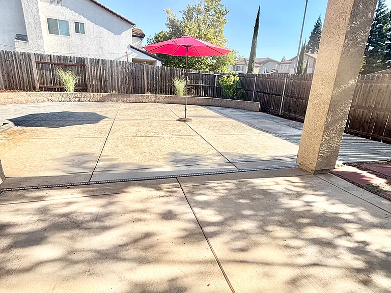 981 Pearce Ct — Photo 20