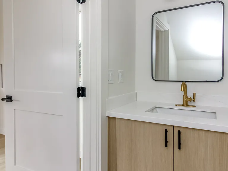 1117 Veneta Ave — Photo 3