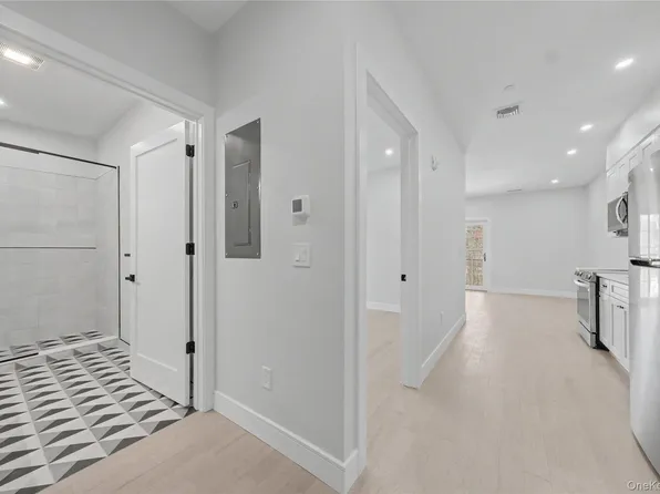10 Market St, Wappingers Falls, NY