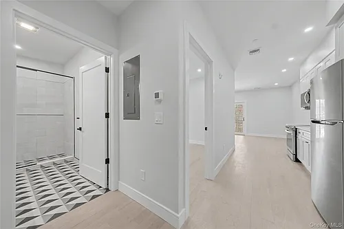 10 Market St #E Photo 1