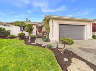 6062 Clarence Way, Nanaimo, BC V9V 1R7