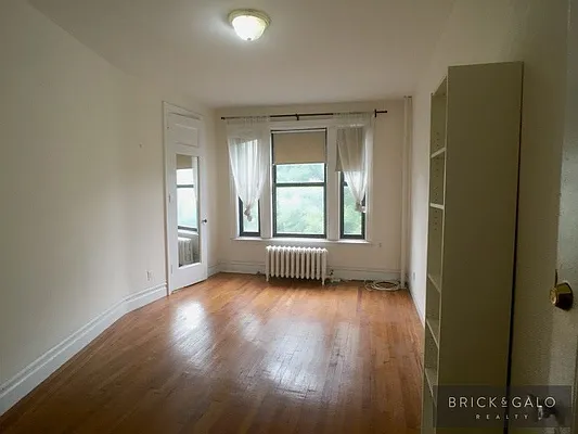 Rented by BRICK & GALO REALTY CORP | media 23