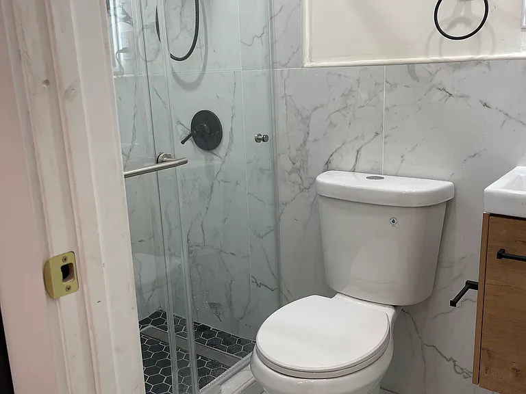 94 Park Ave #3 — Photo 6
