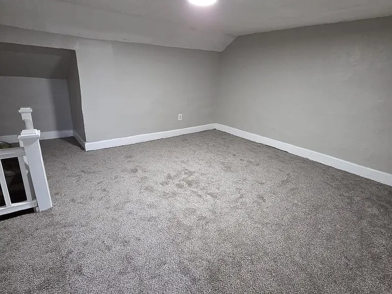 517 Stuyvesant Ave — Photo 6