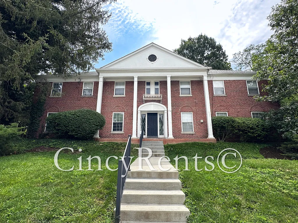 2 bed, 1050 sqft, $1,595 — Photo 1