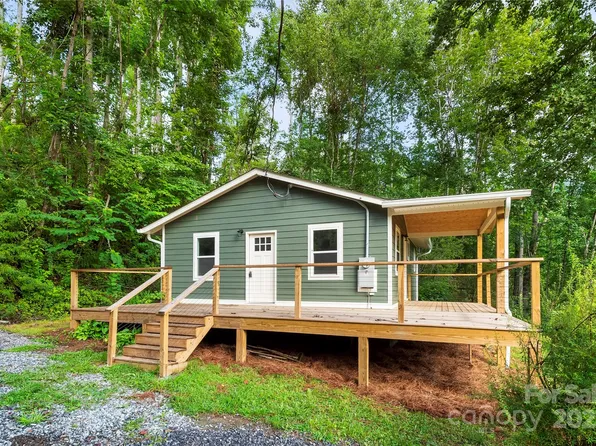 25 Lavenia Ln, Barnardsville, NC 28709