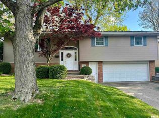 2526 W Huntington Dr, Peoria, IL