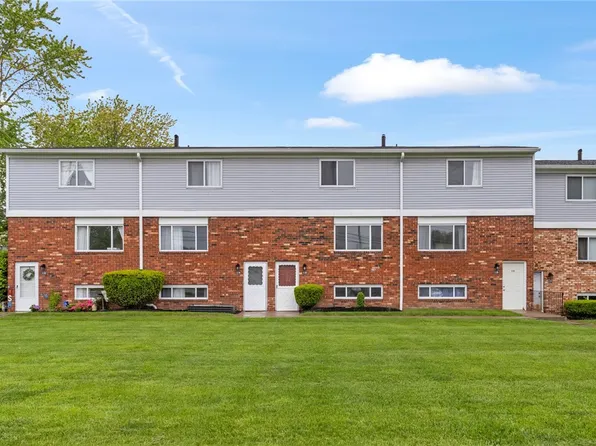 275 Owens Rd #115, Brockport, NY 14420