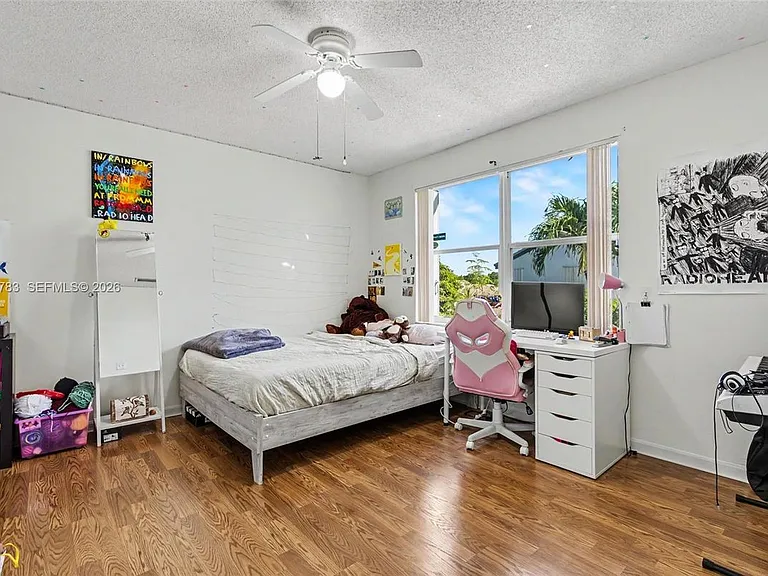 17367 SW 20th Ct #17367 — Photo 17