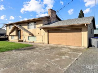 407 Linden Dr, Lewiston, ID 83501