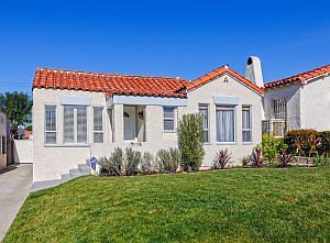 1st image of 4055 W 60th St