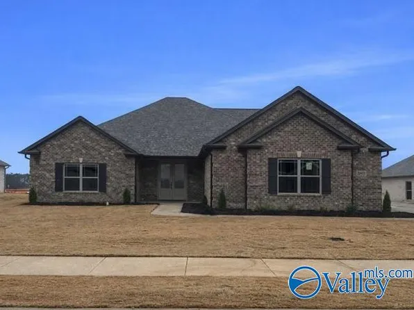 26432 Old Town Dr, Athens, AL 35613