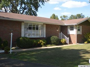 606 Box St, Athens, AL 35611