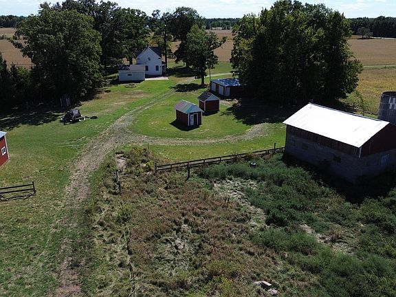 3rd image of 25058 Rylander Rd