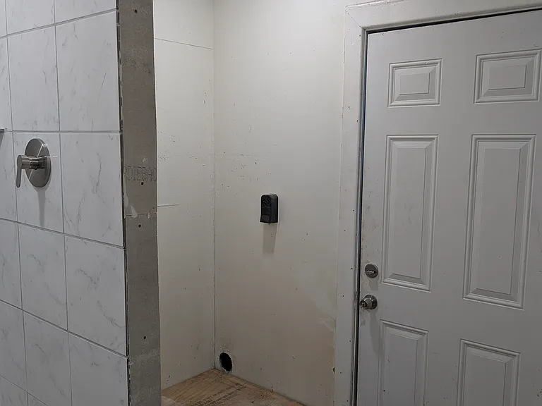 4910 Wales Dr — Photo 10