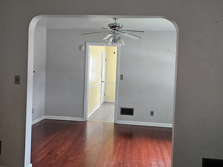 1704 Wilber St — Photo 4