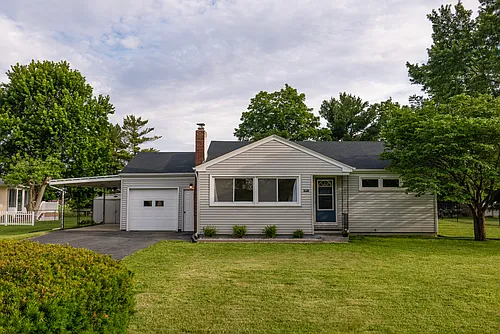 1811 Gillmore Dr Photo 1