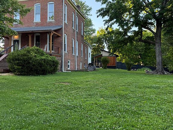 4th image of 115 Pierce St