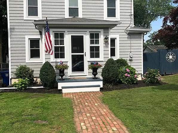 15 Coleman Ave, Red Bank, NJ 07701