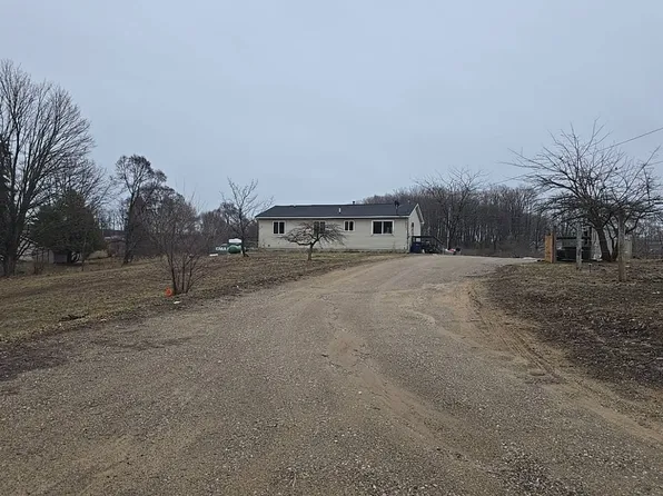 6805 Cairn Hwy, Kewadin, MI 49648