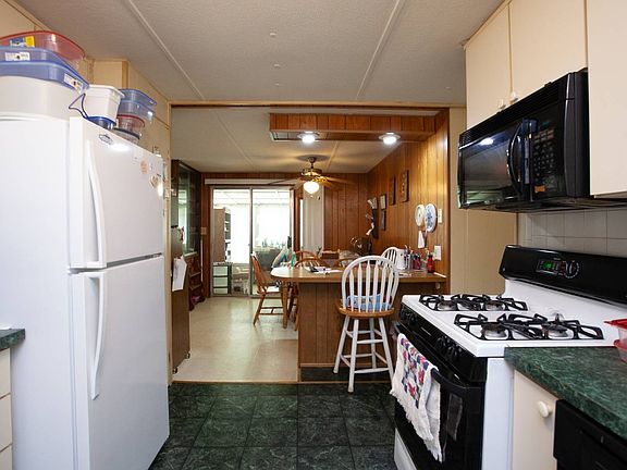 4th image of 5644 Regency Blvd #70