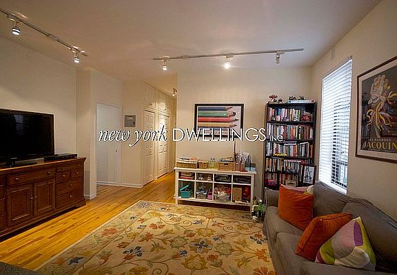 4th image of 325 1st St APT A5