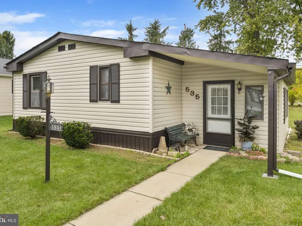 535 Springhouse Ct, North Wales, PA 19454