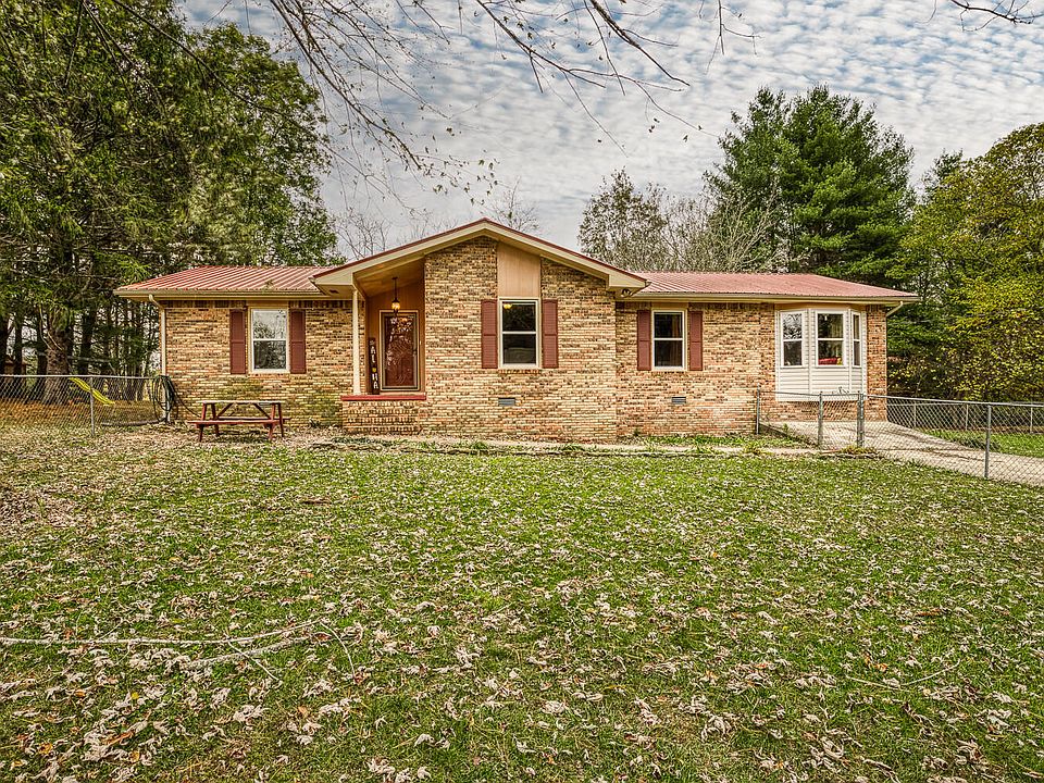 1st image of 135 Long Dr