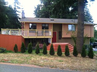 2105 NE 137th St, Seattle, WA 98125