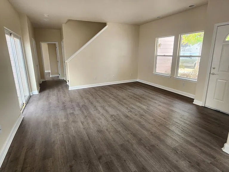 521 Adina Way — Photo 4