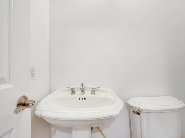 100 Abbie Court image 14 of 41