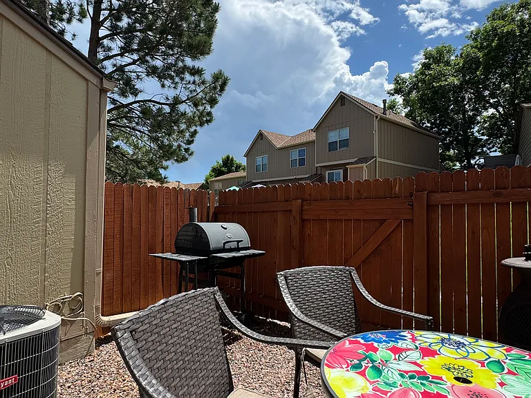 6740 Overland Dr — Photo 29