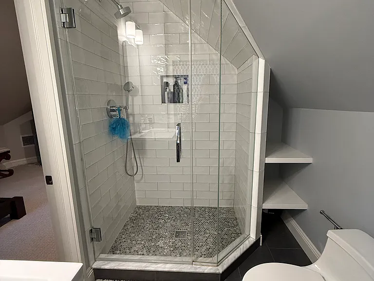 Attic ensuite bath