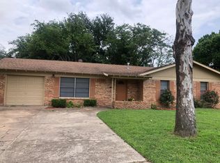 3550 Reeves St, North Richland Hills, TX 76117