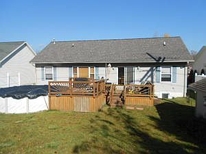 2nd image of 1037 Emerald Ct