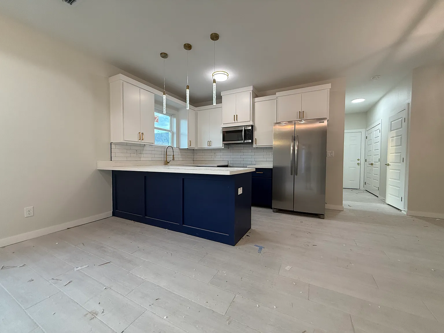 3 bed, 1300 sqft, $1,450 — Photo 4