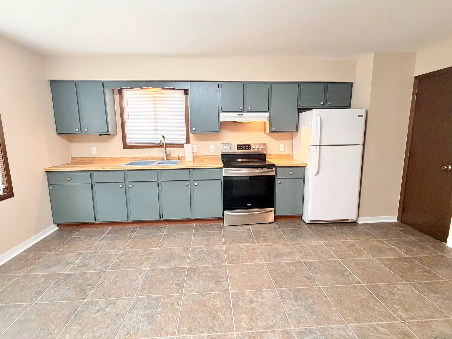 2 bed, $1,450 — Photo 2