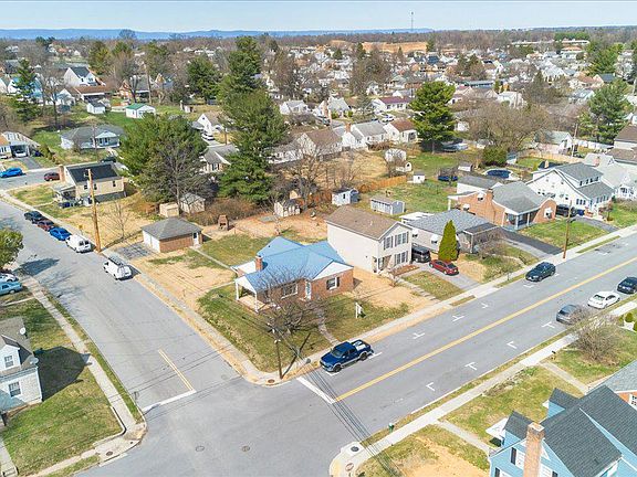 3rd image of 301 Avon Rd