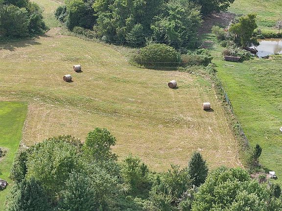 4th image of 501 S 64th St W