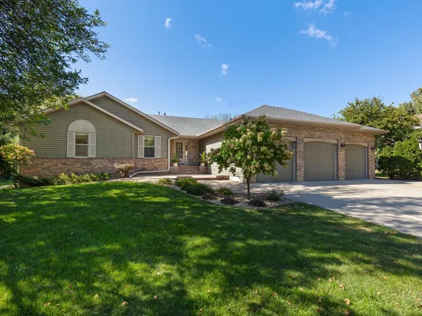 9174 E Staring Ln, Eden Prairie, MN 55347