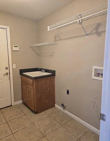 108 Fieldstone Dr — Photo 12