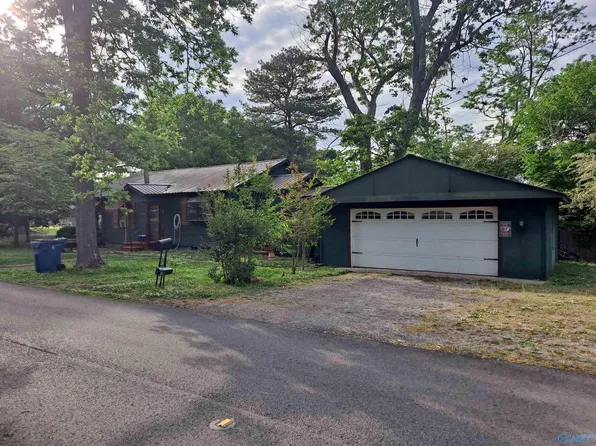 901 Snowden Dr, Boaz, AL 35957