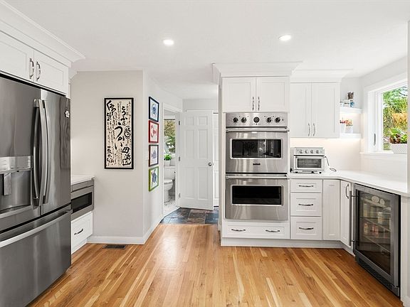 4th image of 19 Saltmeadow Ln