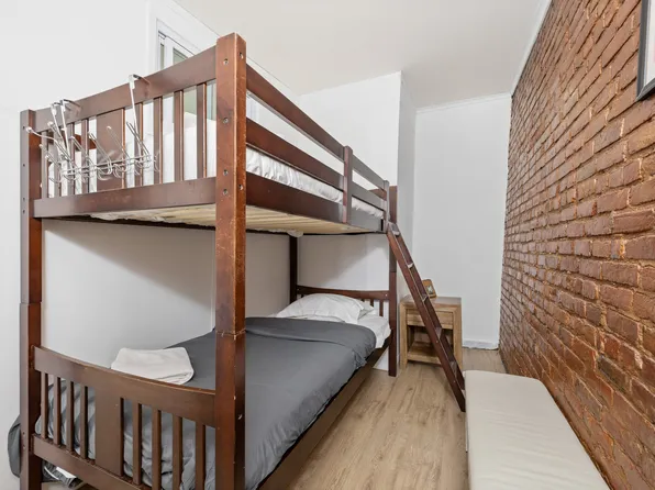 393 Eighth Avenue image 9 of 13