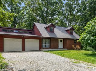 7052 Gwenmil Lake Ln, Cedar Hill, MO 63016