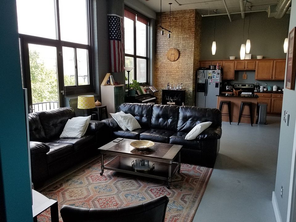 1st image of 8205 Franklin Blvd APT 13