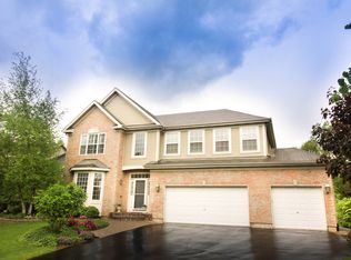 600 Lake Cornish Way, Algonquin, IL 60102