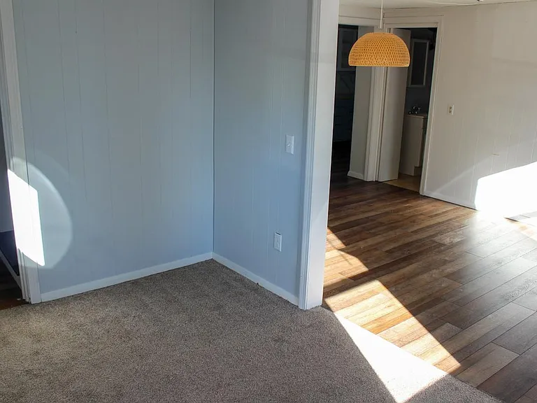 6 Ryan Ave — Photo 7